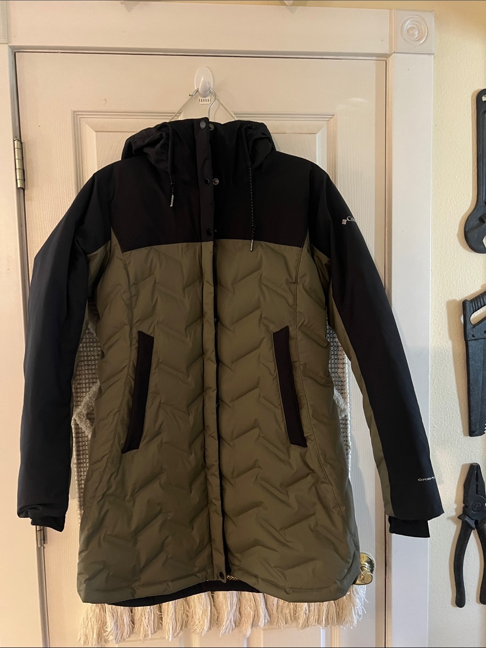 Women’s Olive & Black Hooded Puffer Coat